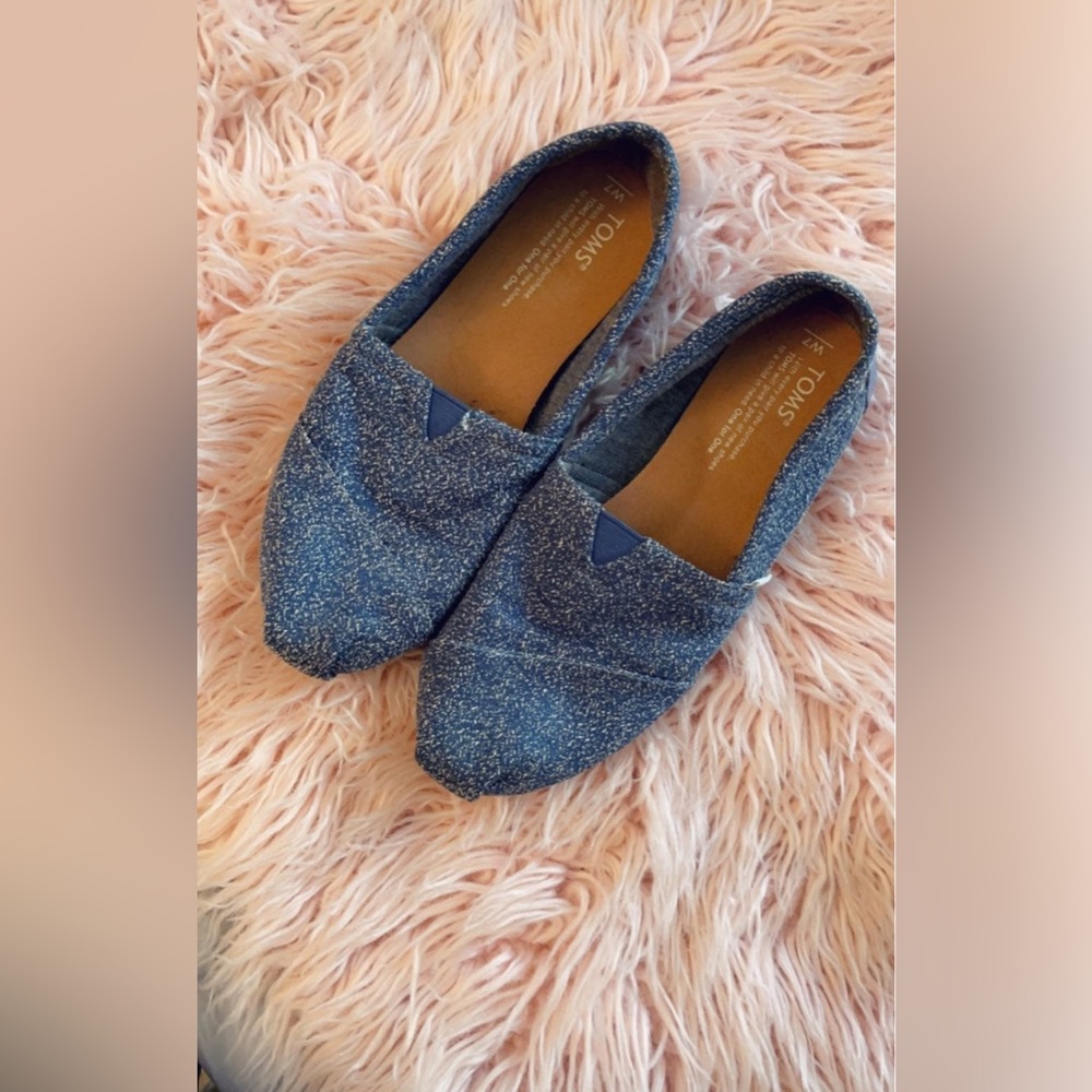 TOMS size 7W